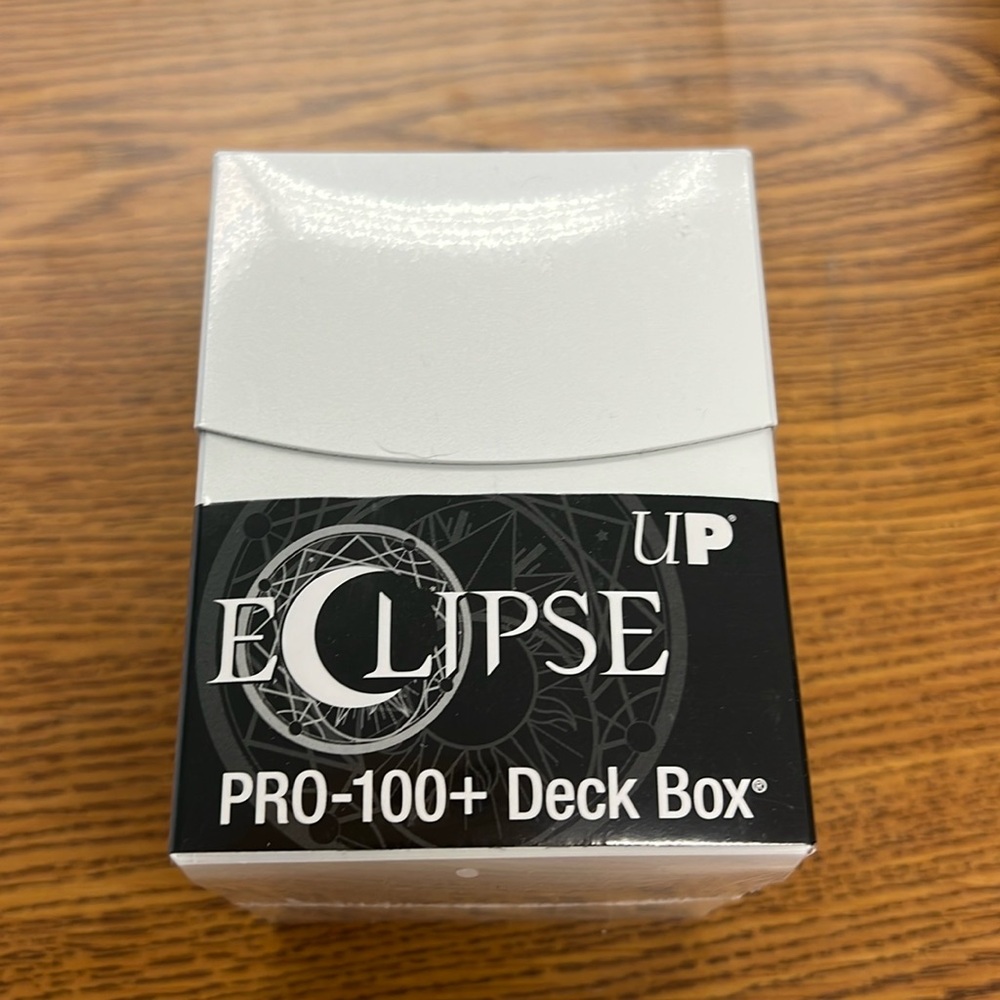 Eclipse Pro 100 white ultra pro deck box for Pokémon MTG cards